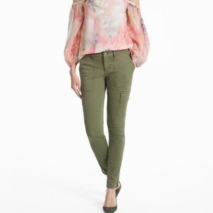 White House Black Market Military Green Cargo Skimmer Pants Size 0 fit like 00